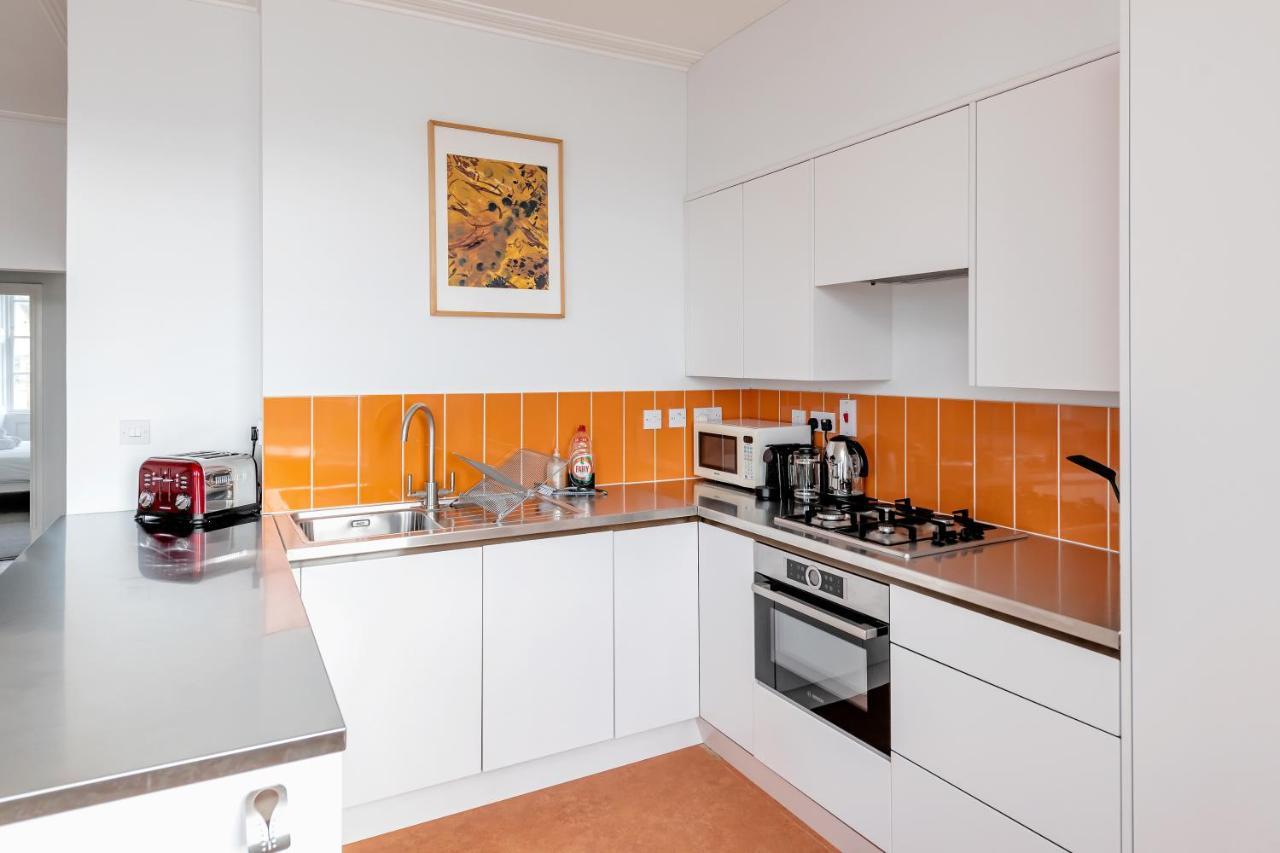 Stunning Georgian Apartment In Central 바스 외부 사진